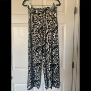 Lightweight wide leg pants.